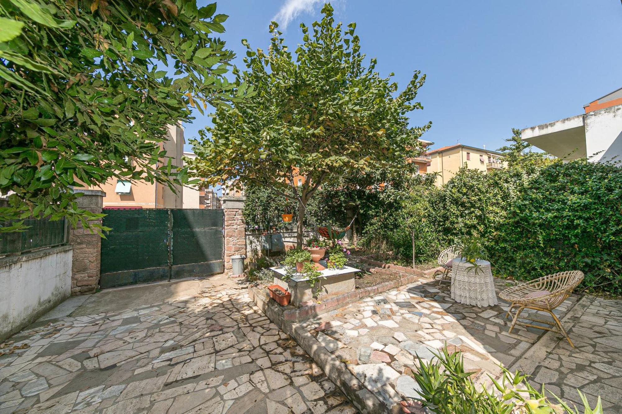 פיומבינו Appartamento Con Giardino A Due Passi Dal Mare מראה חיצוני תמונה